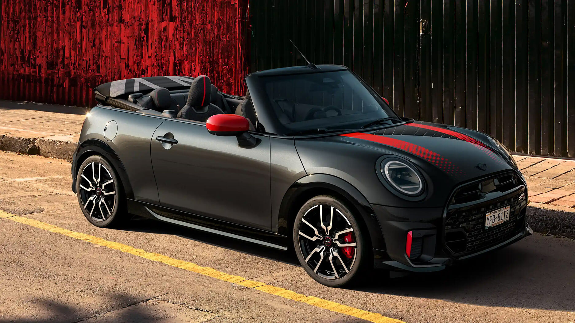 MINI JOHN COOPER WORKS CABRIO.